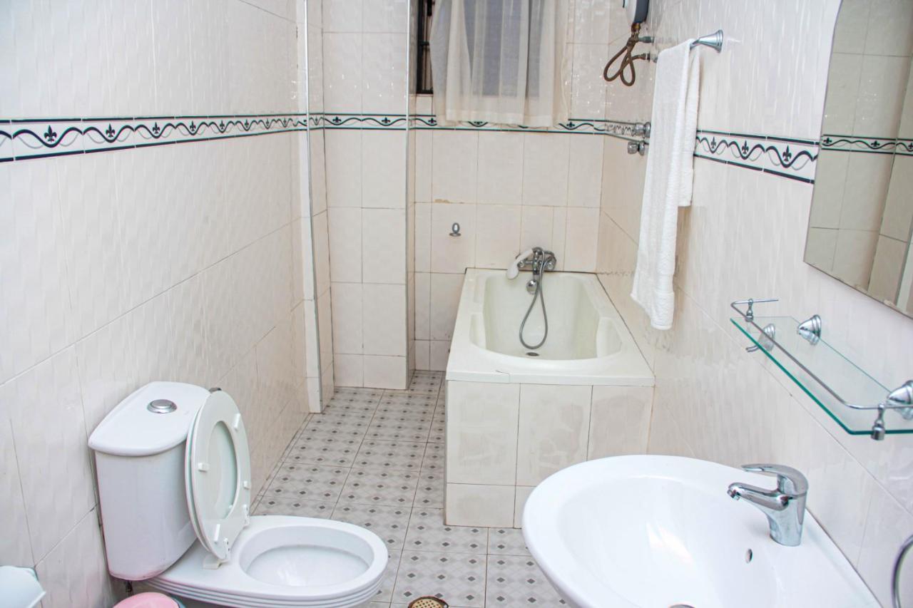Nbangba Hotel Techiman Luaran gambar