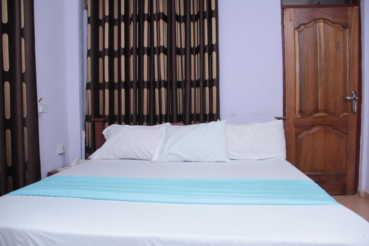 Nbangba Hotel Techiman Luaran gambar