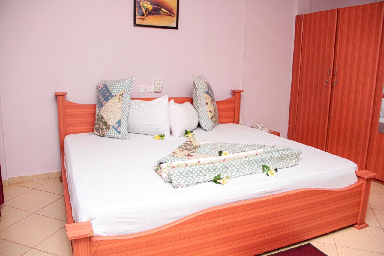 Nbangba Hotel Techiman Luaran gambar